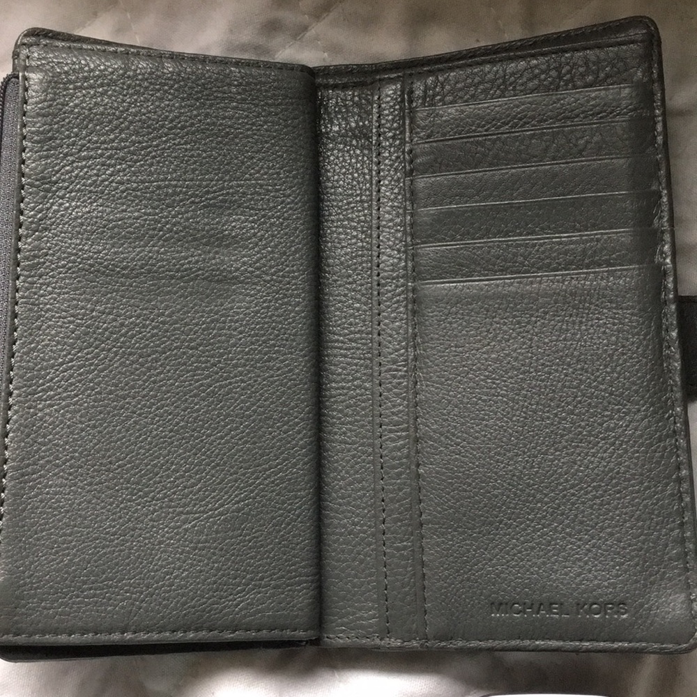 Wallet - Picture 3 of 5